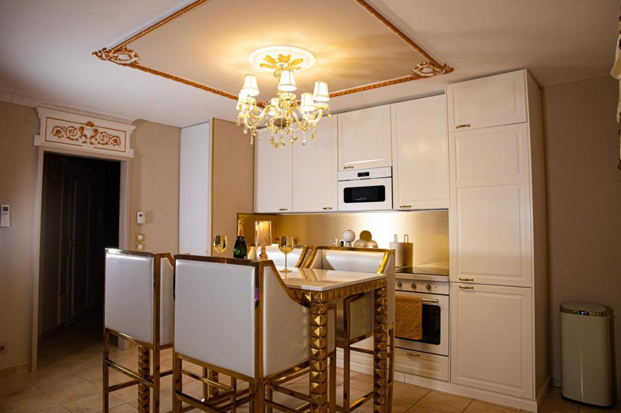 Le Petit Versailles Vernon  Εξωτερικό φωτογραφία